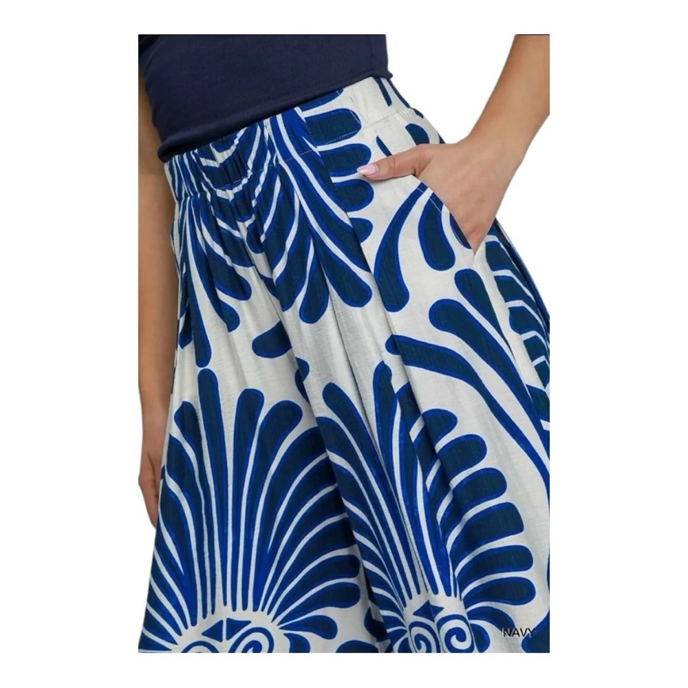 CALYPSO PALAZZO WIDE LEG PRINTED PANTS ( BLUE & WHITE ) - Picture 5 of 8